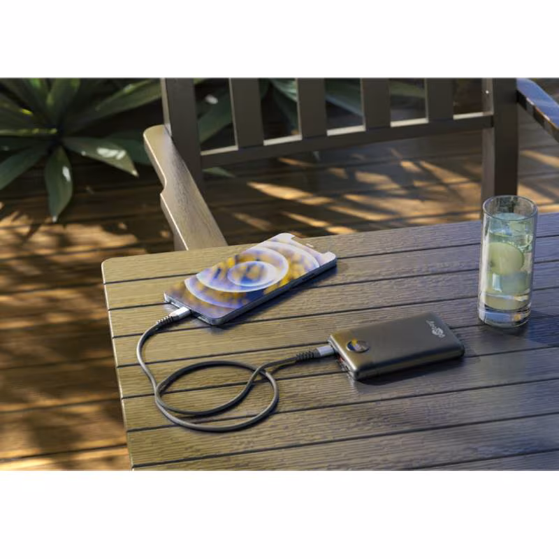 Power Bank - 10.000mAh - 22,5W Fast Charge - USB-A en 2x USB-C - Compact - Zwart - Afbeelding 4